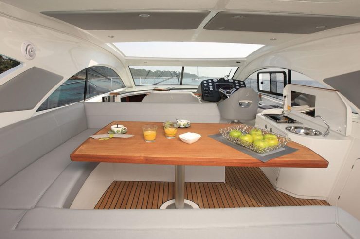 location-yacht-charter-MY-mont-carlo-42-cannes