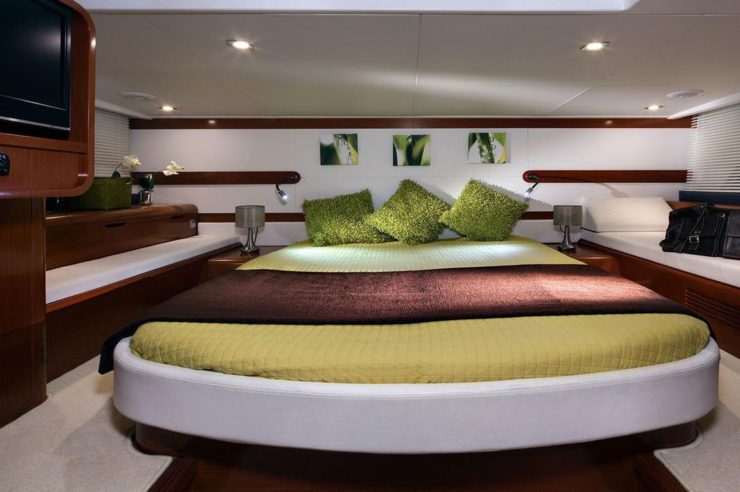 location-yacht-charter-MY-mont-carlo-42-cannes