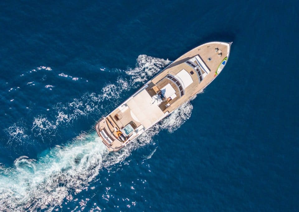 location-yacht-charter-MY-nafisa-Italy