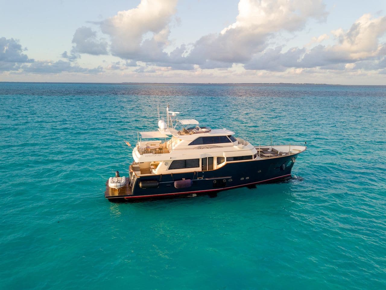 location-yacht-charter-MY-nomada-bahamas