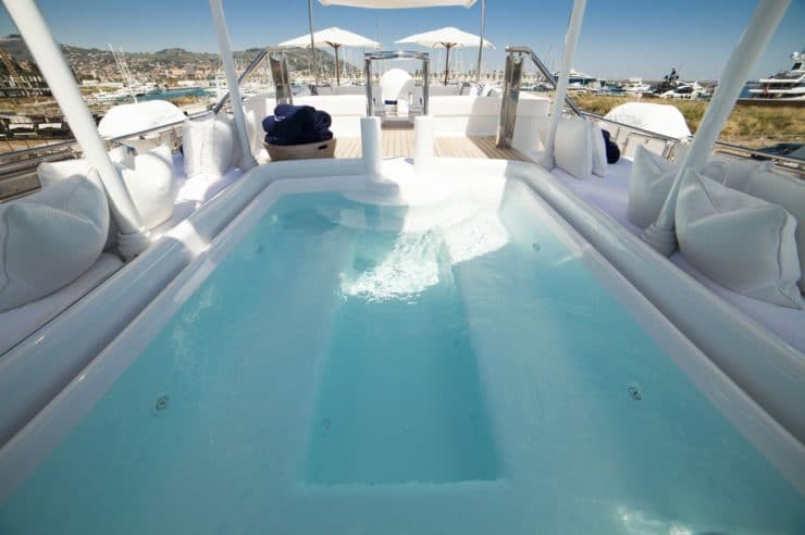 location-yacht-charter-MY-oceana-Monaco