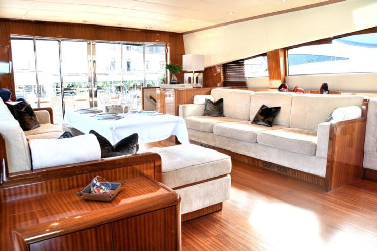 location-yacht-charter-MY-ose-st-tropez