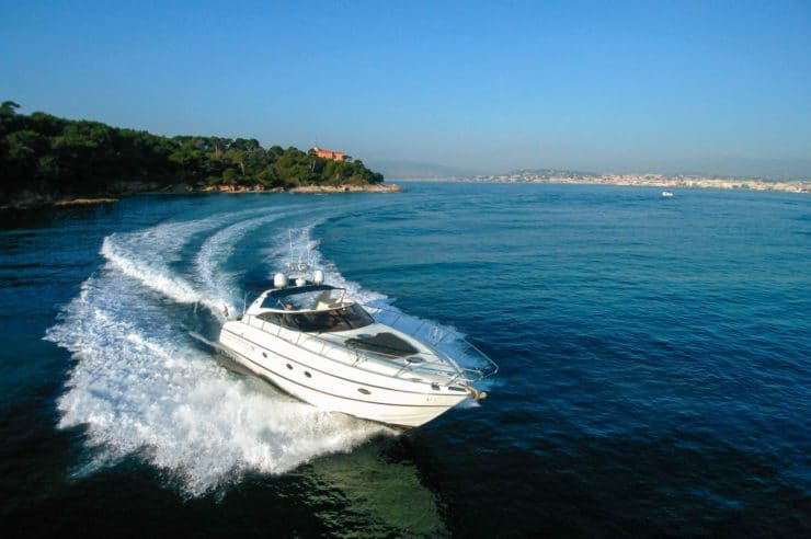 location-yacht-charter-MY-princess-v50-cannes