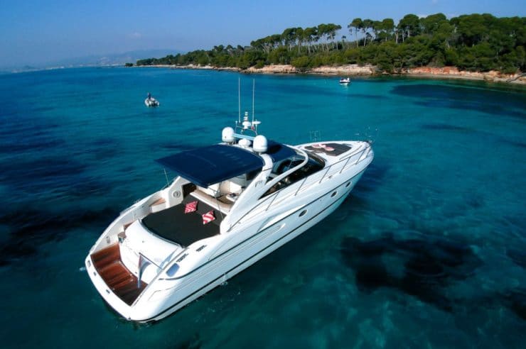 location-yacht-charter-MY-princess-v50-cannes