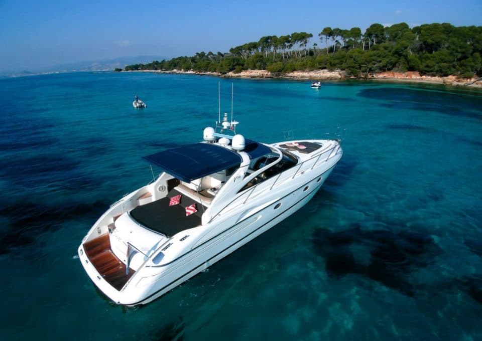 location-yacht-charter-MY-princess-v50-cannes