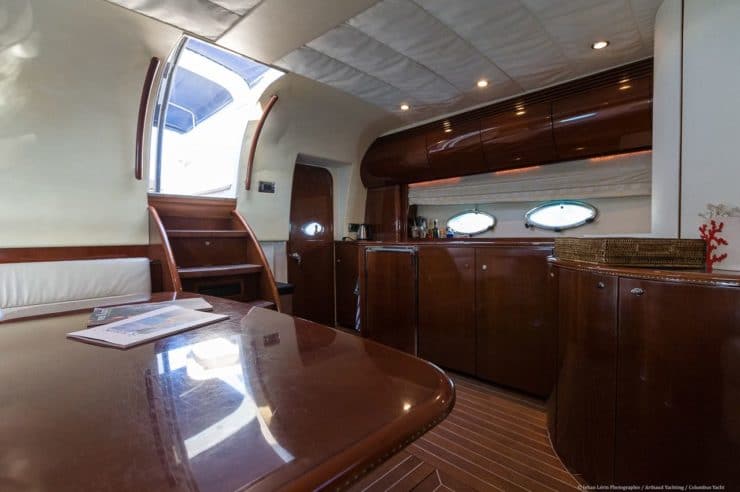 location-yacht-charter-MY-princess-v50-cannes