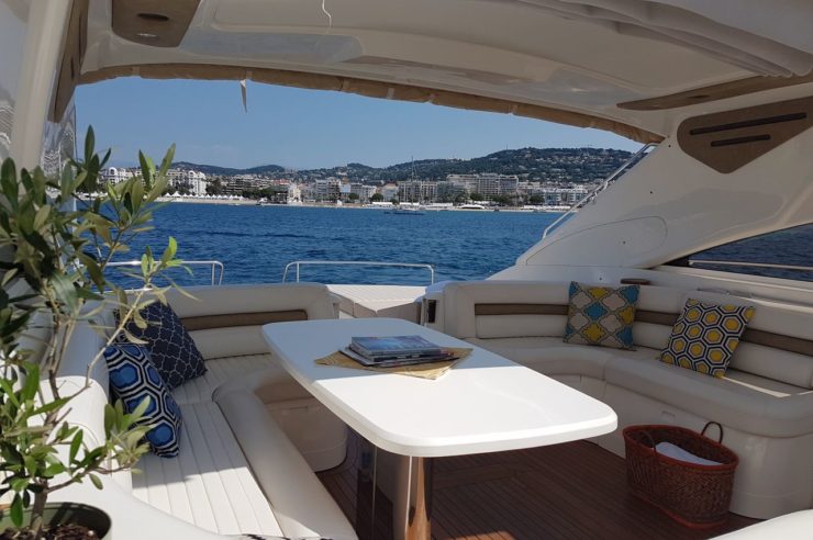 day-charter-rental-location-m-y-princess-v-65-cannes-