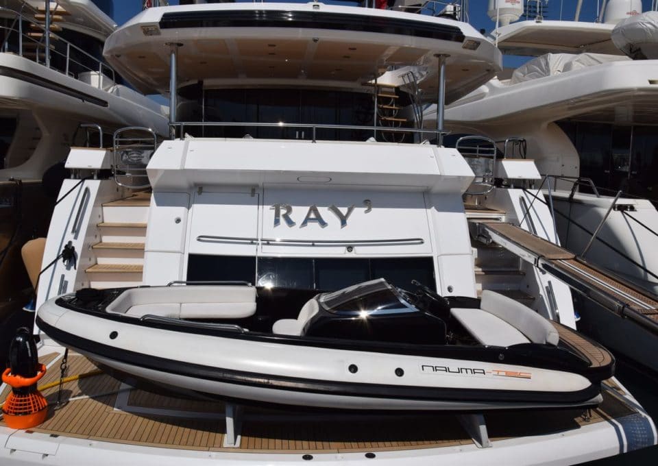 location-yacht-charter-MY-ray-III-french-riviera