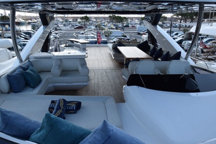 location-yacht-charter-MY-ray-III-french-riviera