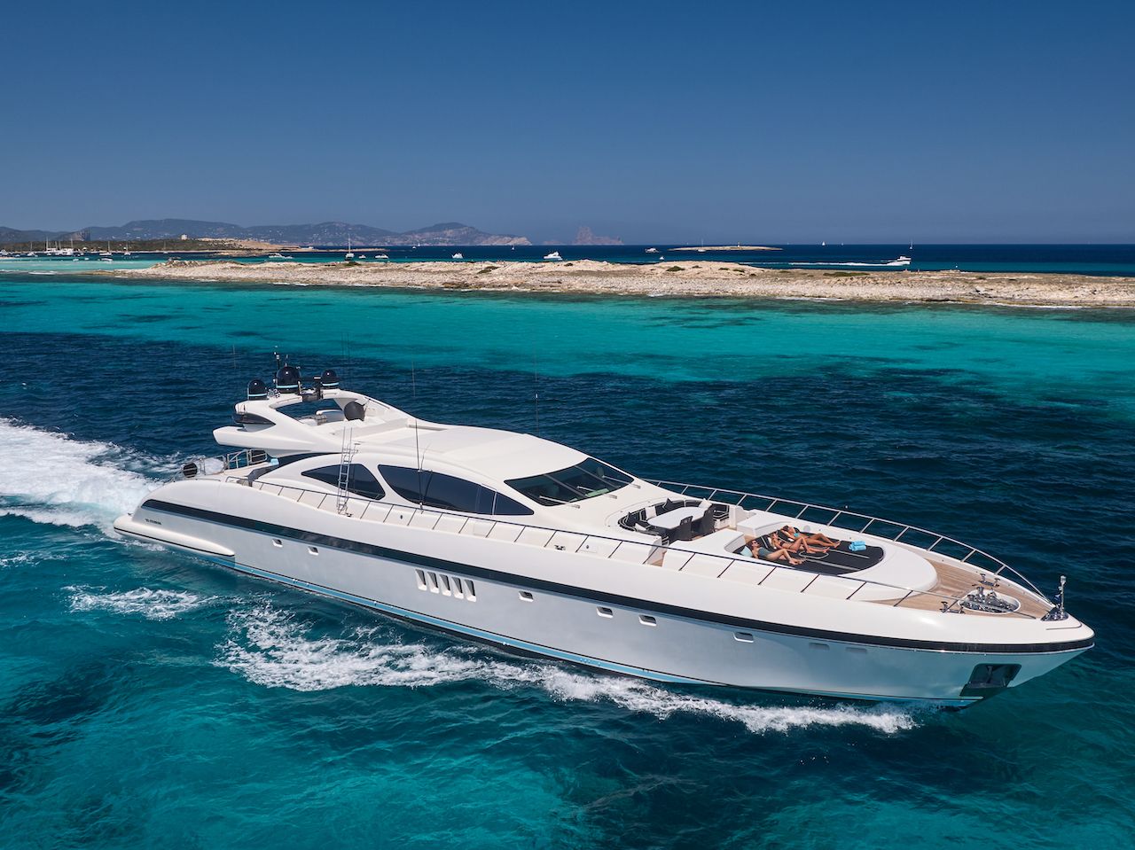 location-yacht-charter-MY-shane-Spain