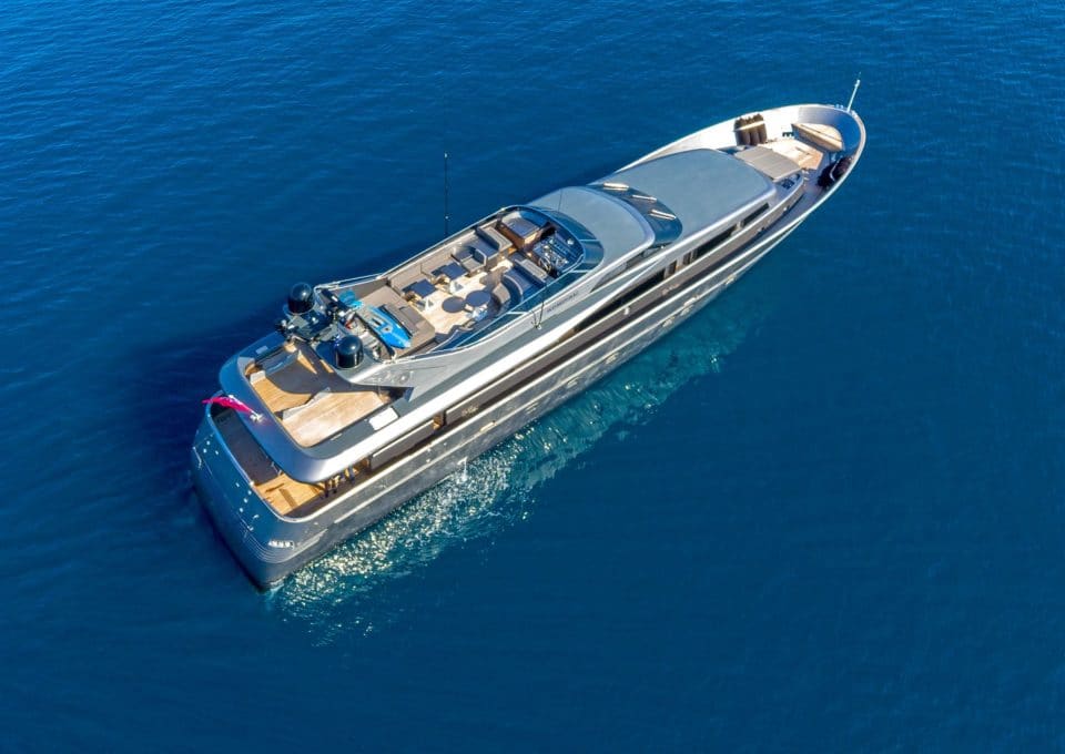 location-yacht-charter-MY-summer-fun-Greece