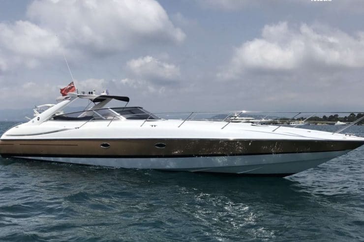 location-yacht-charter-MY-sunseeker-48-antibes