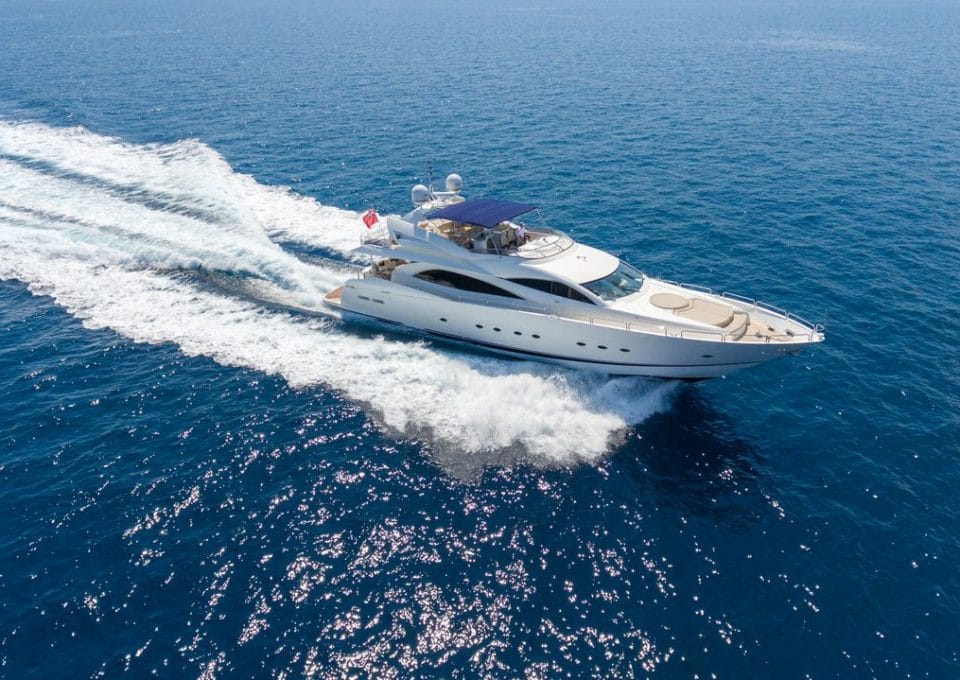 location-yacht-charter-MY-winning-streak-cannes