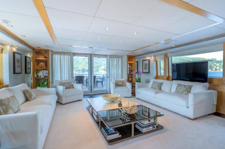 yacht-charter-m-y-deep-blue-2