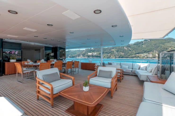 yacht-charter-m-y-deep-blue-2