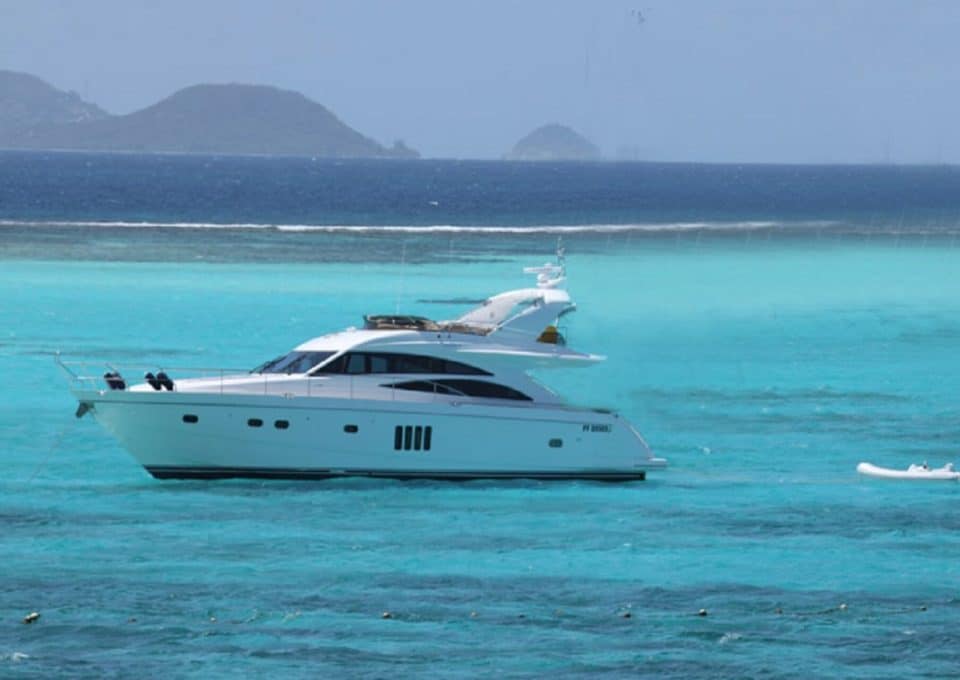 location-yacht-charter-MY-sorana-martinique-le-marin