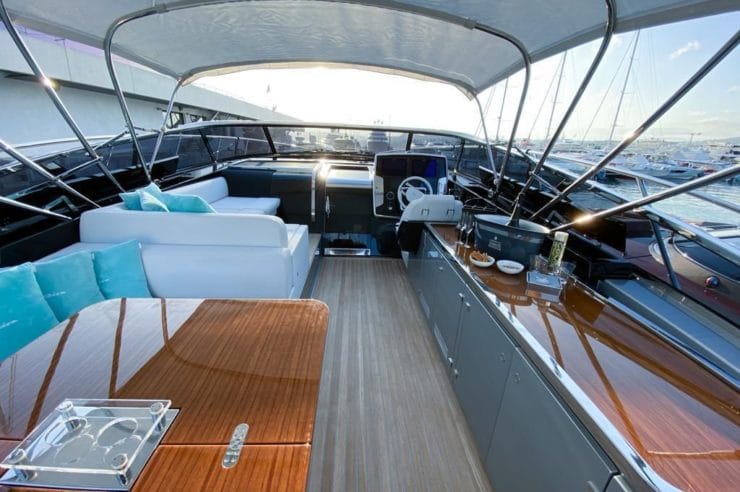 location-yacht-charter-MY-riva-rivale-56-milky-way-cannes-monaco