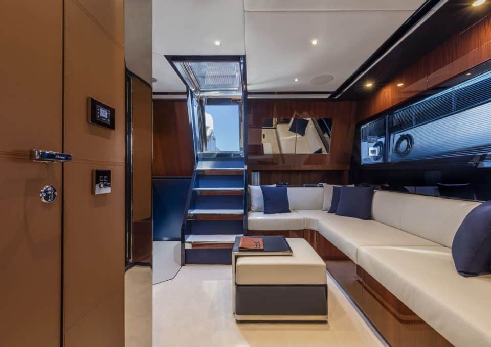 day-charter-yacht-rental-m-y-Dolce-Riva-48