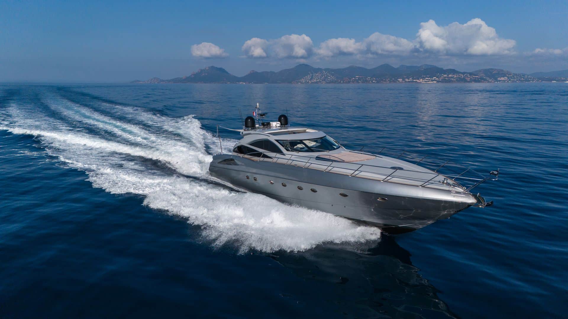 CHARTER_YACHT_IMPERIUM