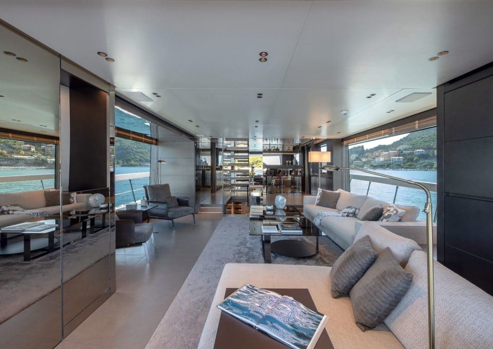 Yacht-charter-MY-OZONE (40)