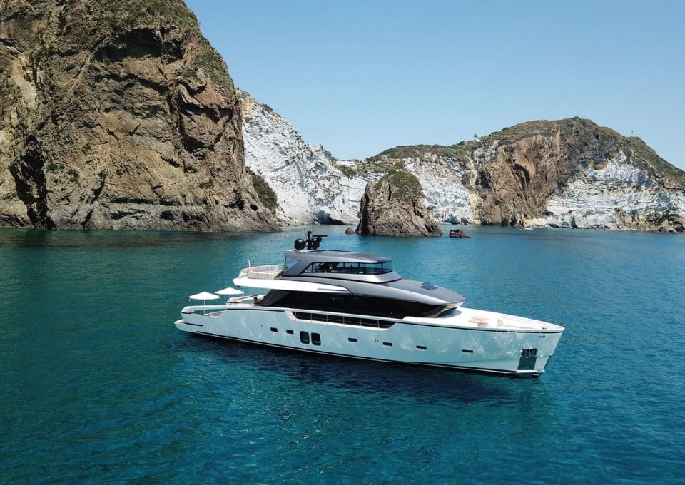 Yacht-charter-MY-OZONE (41)