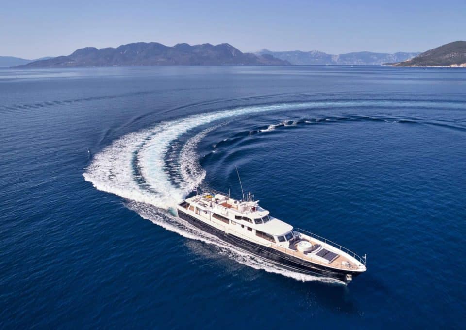 Yacht-charter-M-Y-ALAYA