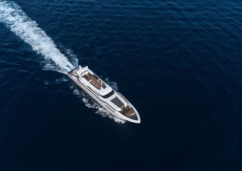 Yacht-charter-M-Y-FAST-&-FURIOUS_8