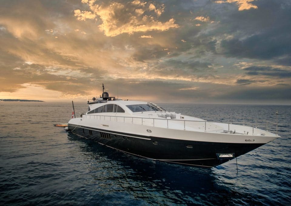 Yacht-charter-MY-SAGA-ONE