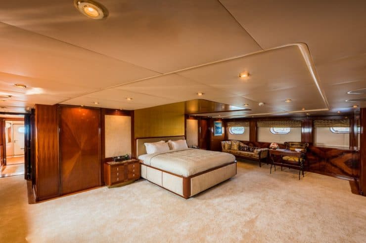 Yacht-charter-M-Y-ASHENA