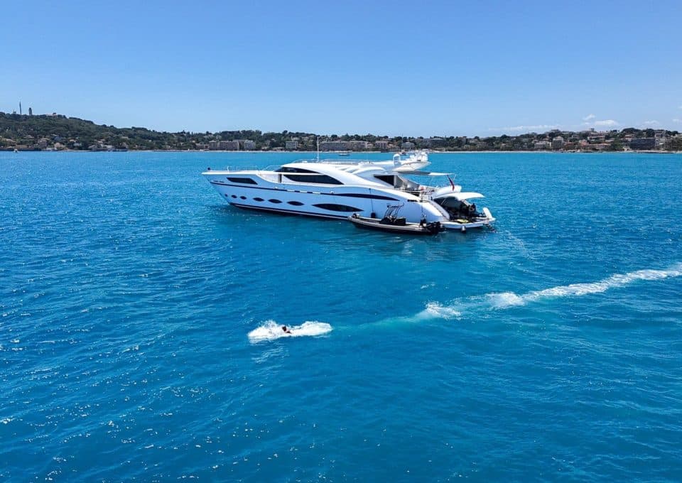yacht-charter-m-y-fast-furious
