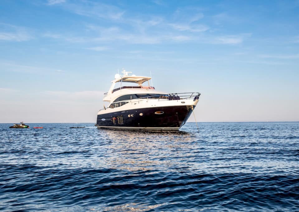 yacht-charter-m-y-obsessio