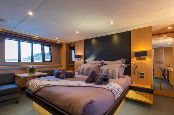 yacht-charter-m-y-obsessio