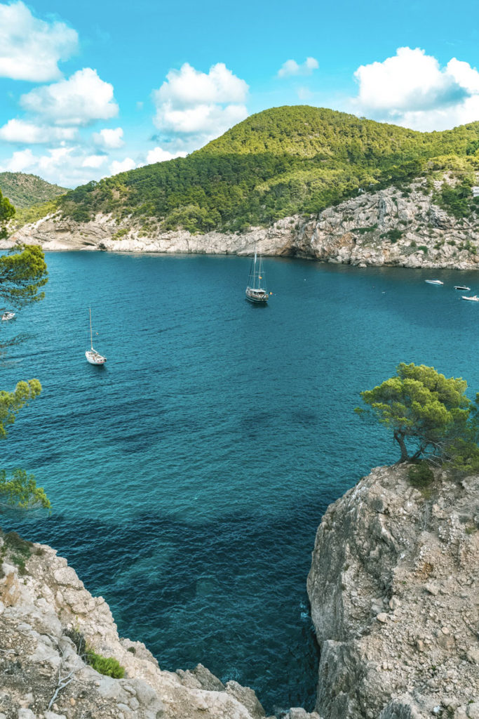 Why And How You Should Rent A Yacht For Your Next Holiday In Ibiza | Charter with Arthaud Yachting
