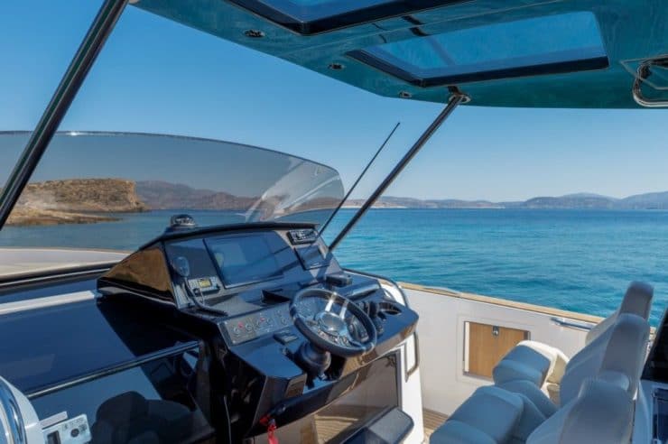 Yacht-charter-M-Y-PARDO-38