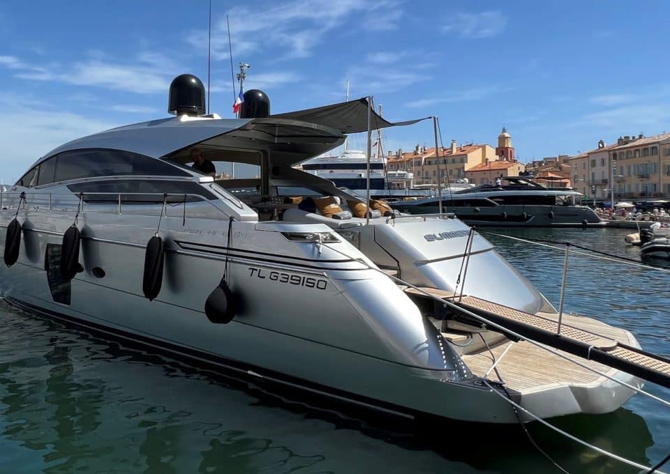 day-charter-rental-M-Y-PERSHING-64