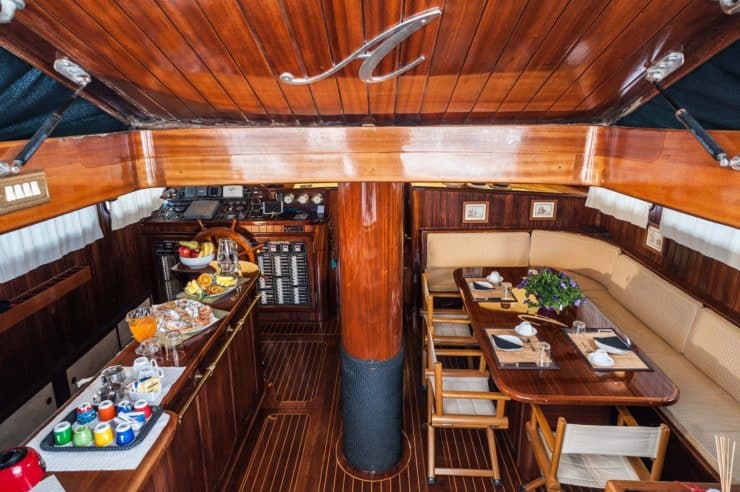 Yacht-charter-S-Y-ANGELIQUE_12