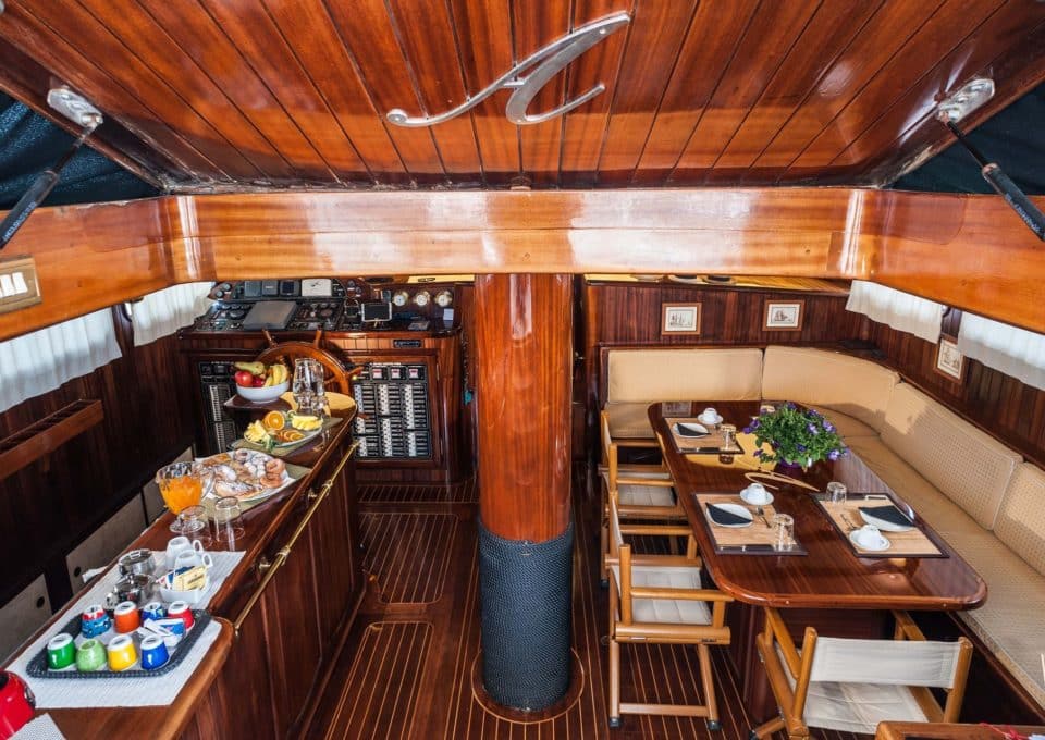 Yacht-charter-S-Y-ANGELIQUE_12