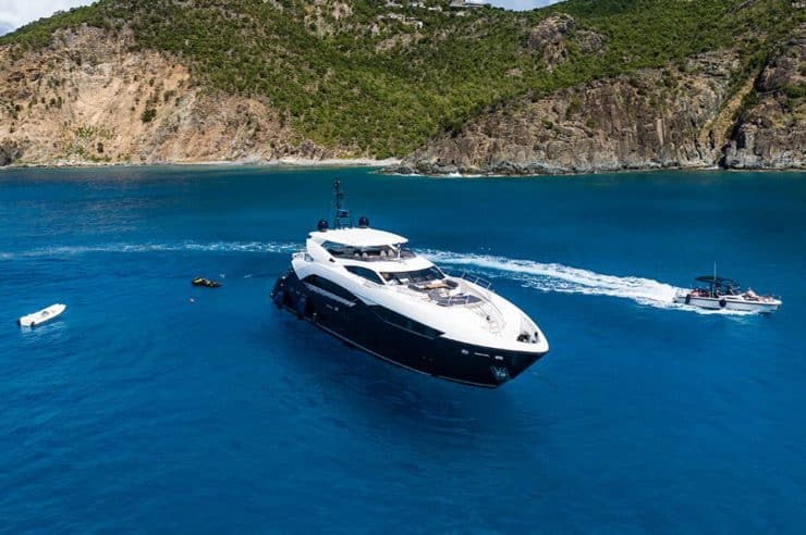yacht-charter-m-y-evereast