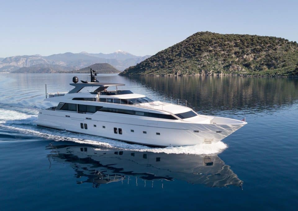 Yacht-charter-M-Y-MORNINGSTAR