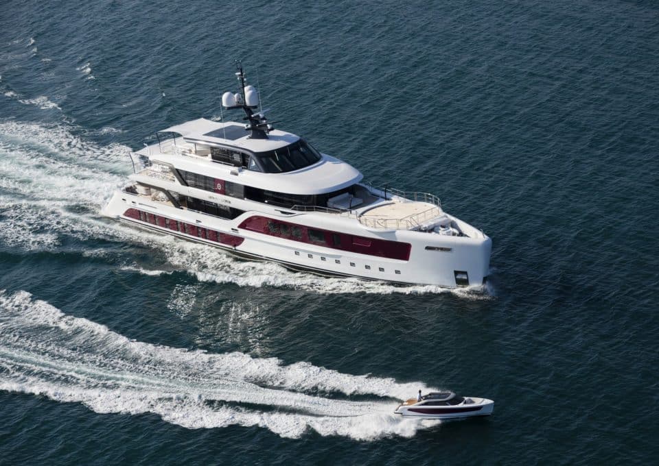 Yacht-charter-M-Y-QUINTA-ESSENCIA