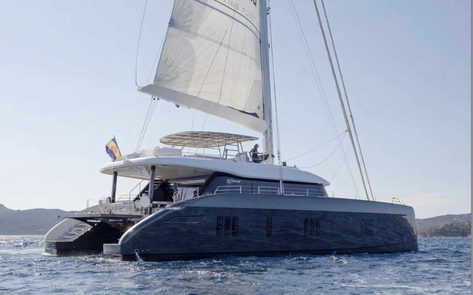 Yacht-charter-S-Y-catamaran-YACHT-ABOVE&BEYOND