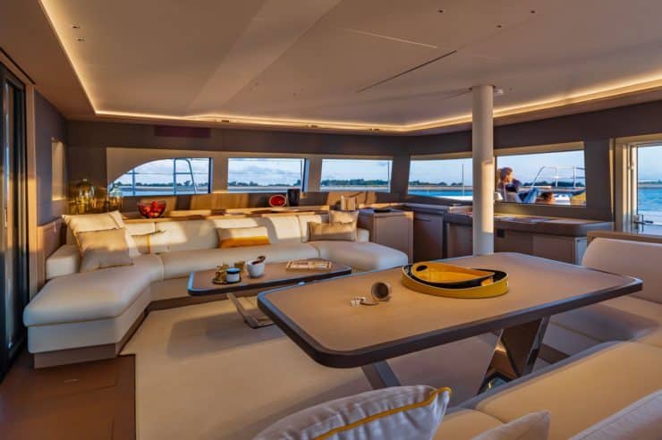 Yacht-charter-s-y-catamaran-daiquiri