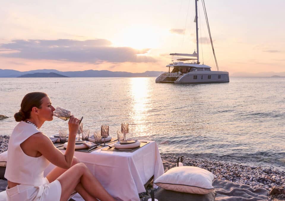 catamaran-charter-s-y-above-and-beyond