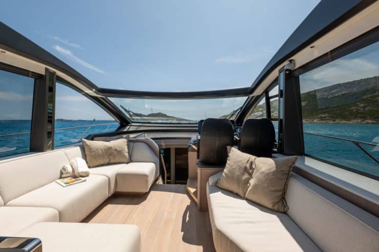 day-charter-rental-yacht-M-y-sunseeker-predator-65