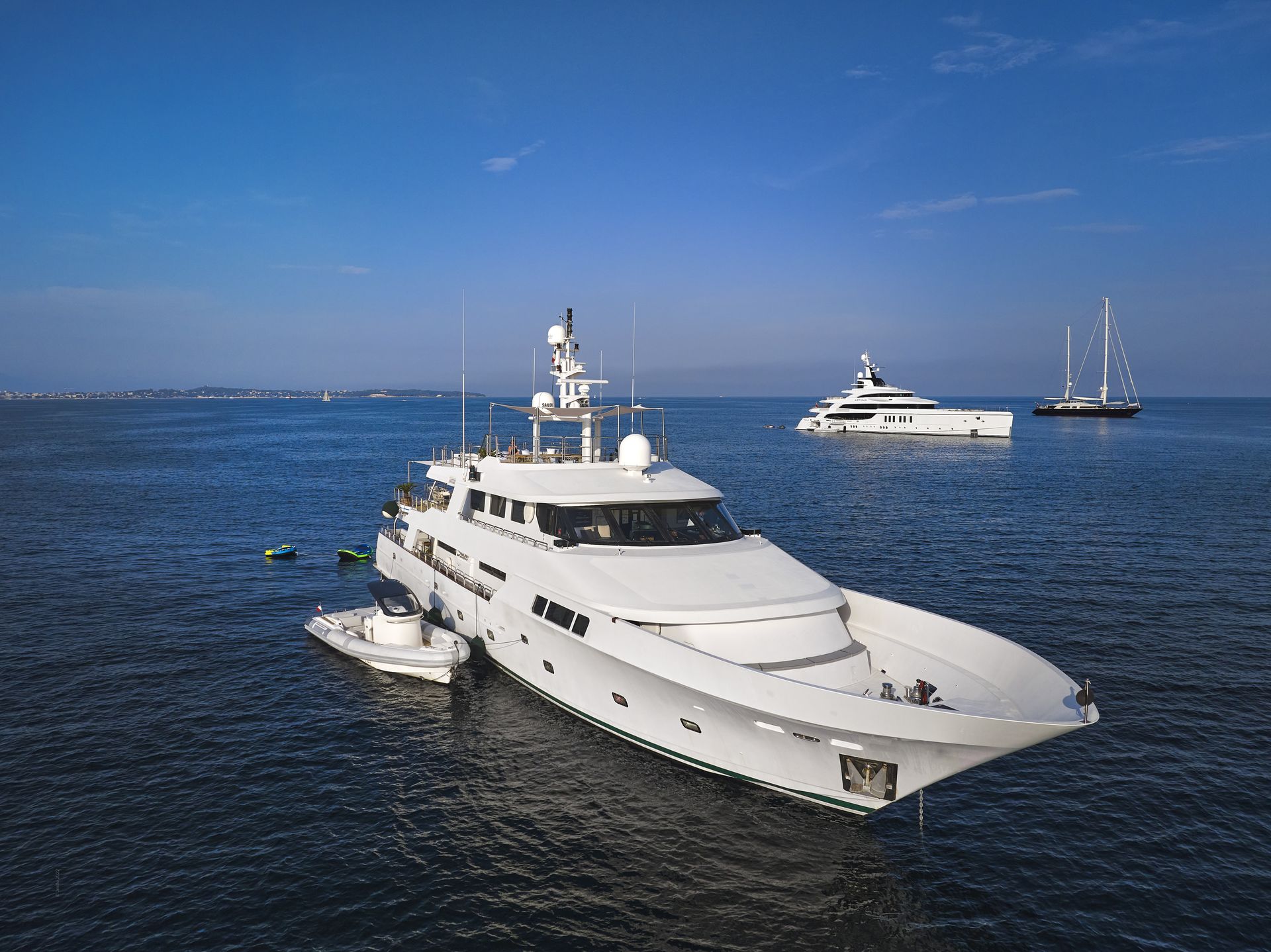 M/Y SENSEI | Charter with Arthaud Yachting