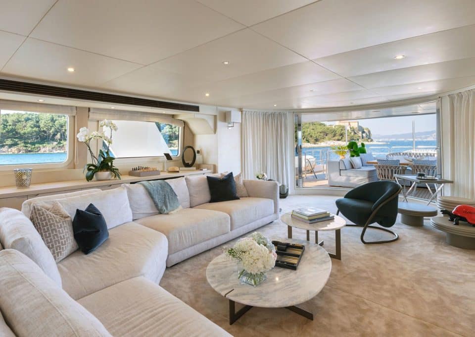 yacht-charter-m-y-sensei