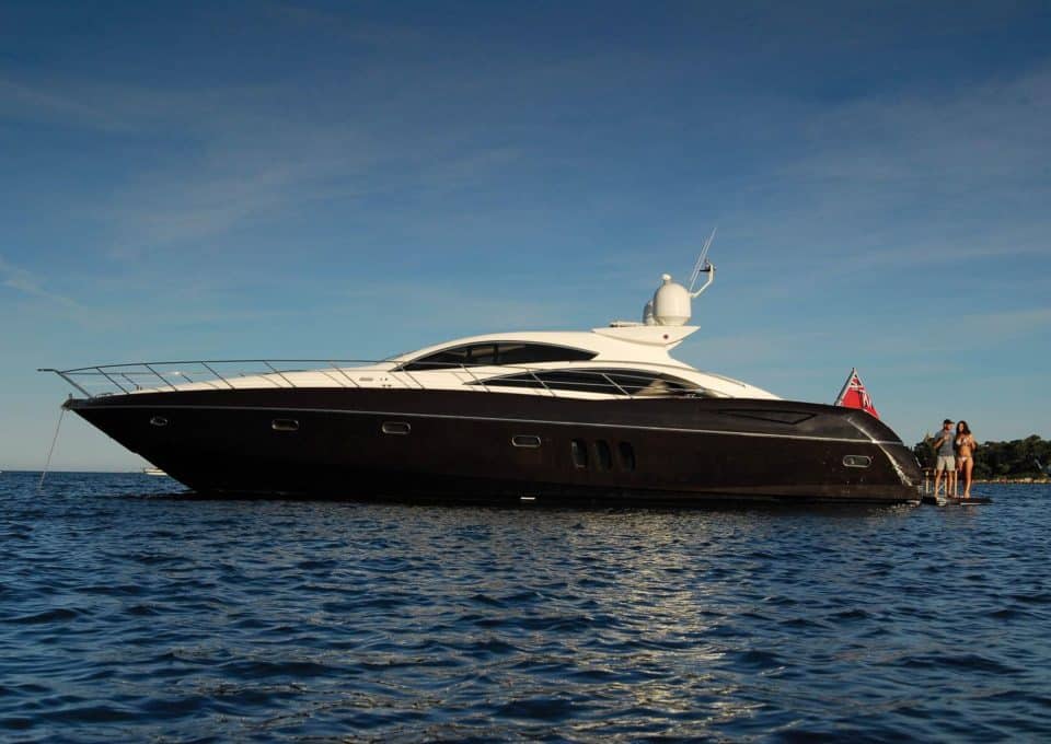 Yacht-charter-M-Y-SPLASH-SUNSEEKER PREDATOR