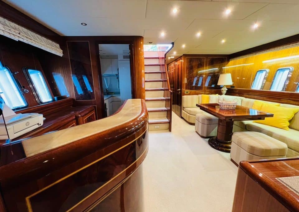 Yacht-charter-M-Y-HELIOS