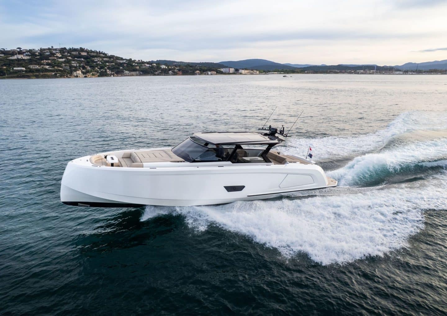 M/Y VANQUISH 58 | Charter with Arthaud Yachting day-charter-rental-yacht-m-y-vanquish-58