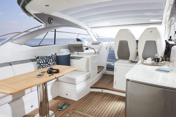 Yacht-charter- PRINCESS V40